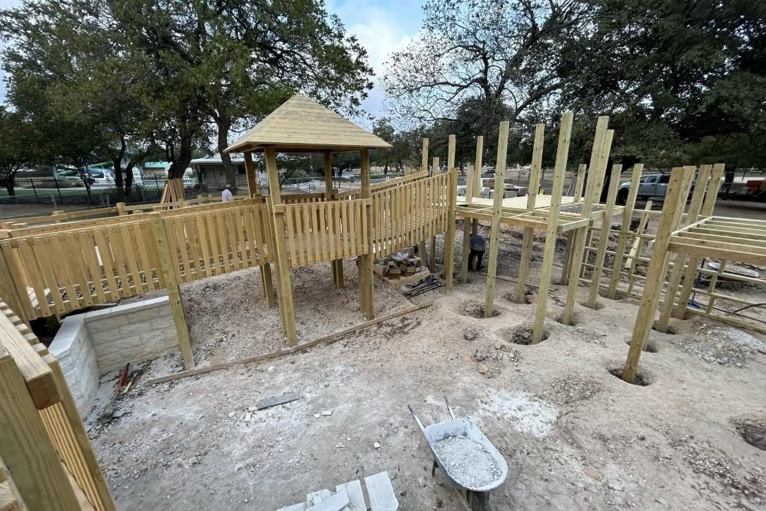 Framing and a hip-roof gazebo